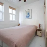 Two Seperate For Friends And Families Apartment