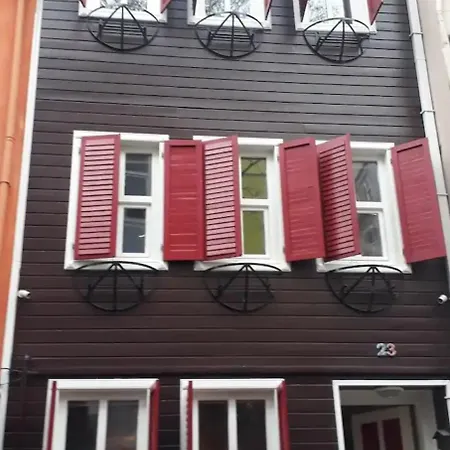 Two Seperate For Friends And Families Istambul