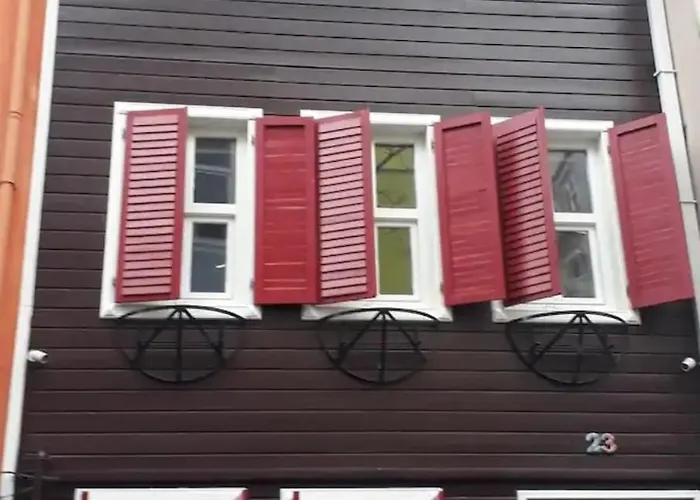 Two Seperate For Friends And Families Istambul